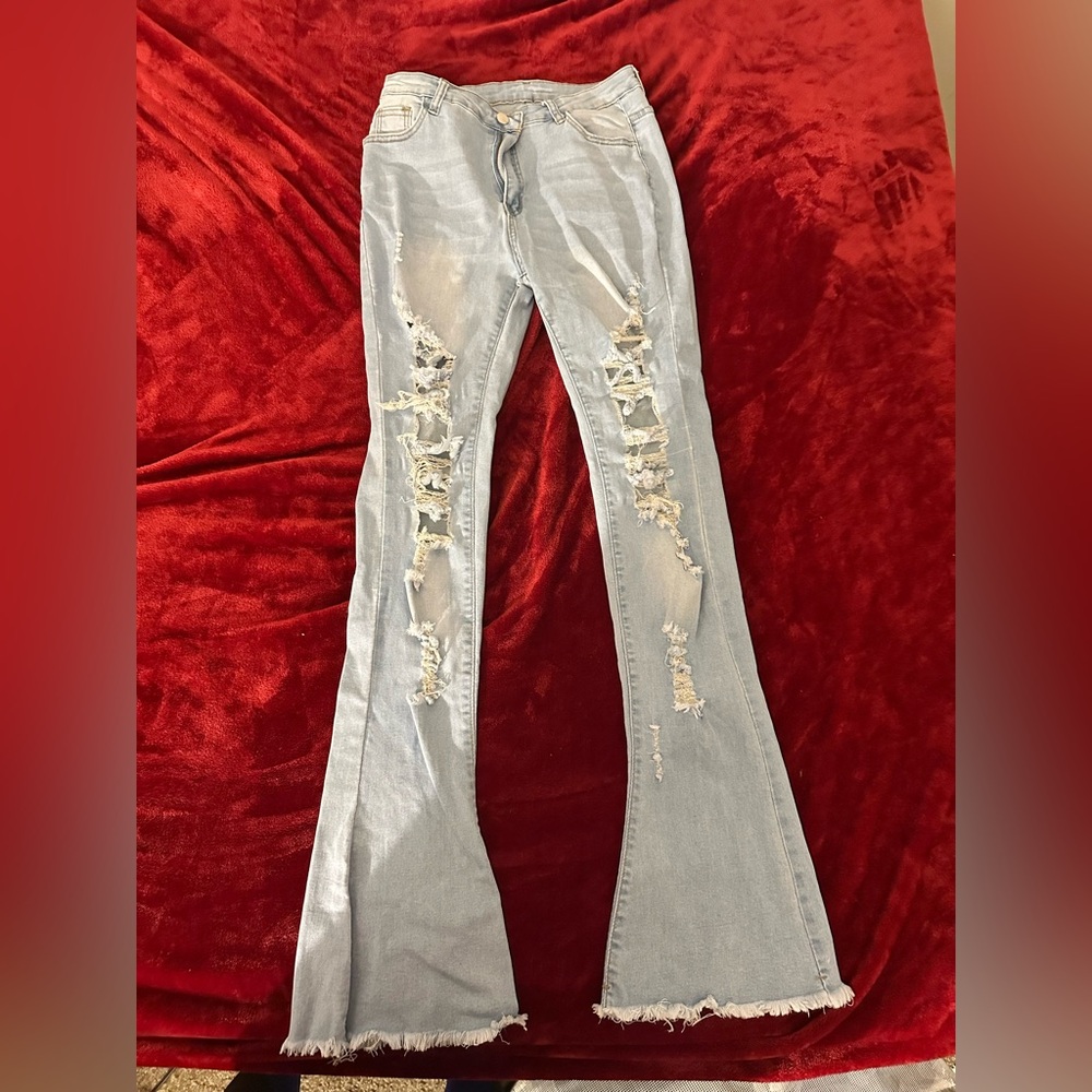 Wide leg ripped jeans